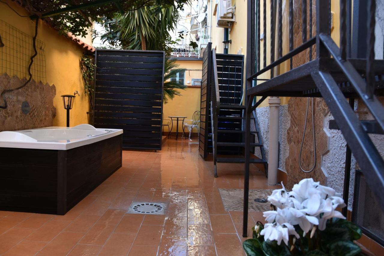 Ripa Garden Room And Suite Salerno Exterior foto